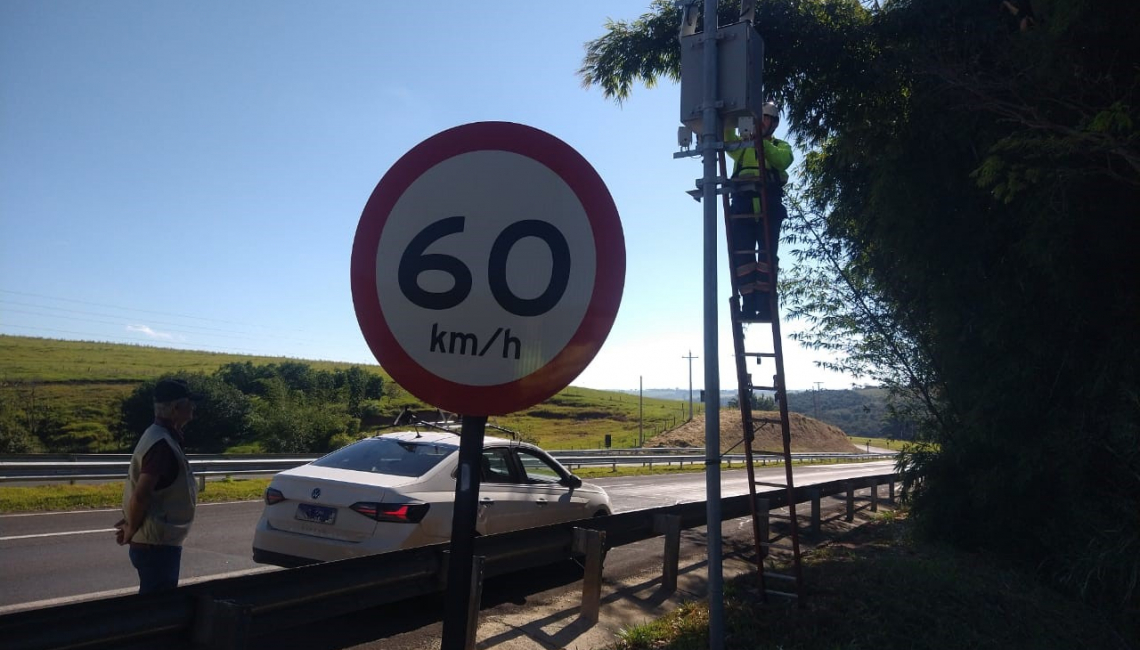 Em Echaporã, Ipem-SP verifica radares na rodovia SP-333